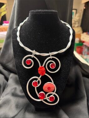 NWT Jeff Lieb designs Silver Swirl Statement Necklace with Red Gem Accents